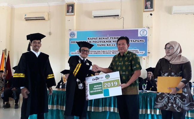 23 Mahasiswa/i Poltek Ketapang Raih Beasiswa dari Poliplant