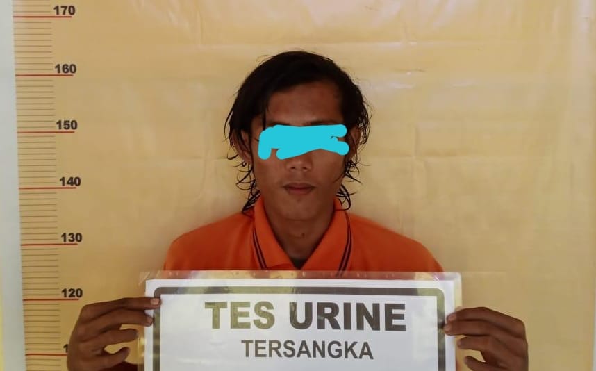 Sakit Hati, Anak Tusuk Bapak Kandung di Rohil