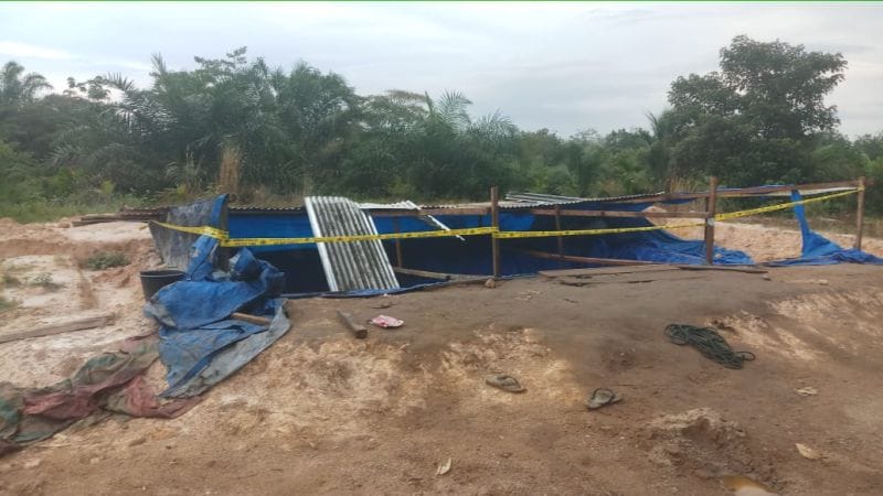 Polisi Segel Kolam Diduga Penampungan CPO Ilegal di Inhu