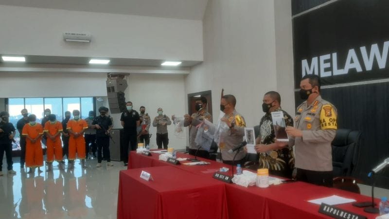 Polisi Buru Dalang Teror Kepala Anjing di Rumah Petinggi Kejati Riau