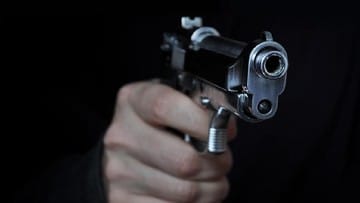 Ini Kronologi Pengemudi Fortuner Acungkan Pistol Hingga Ditangkap