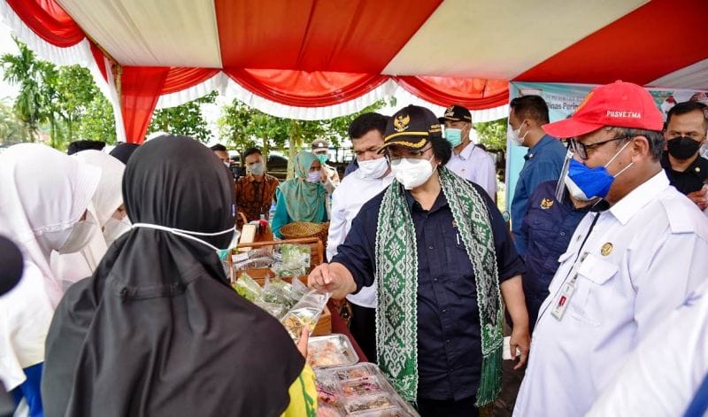 Lebih Selusin Pejabat KLHK Temani Siti ke Dumai, Ada Apa?