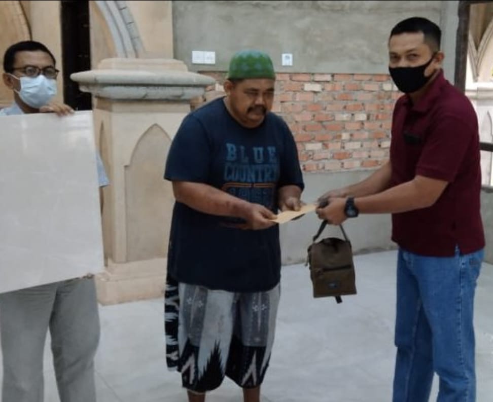 PT Kimia Tirta Utama Salurkan Bantuan Untuk Bangun Mesjid di Gasib