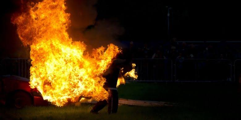 Pria di Rohil Nekat Bakar Diri Depan Istri dan Mertua