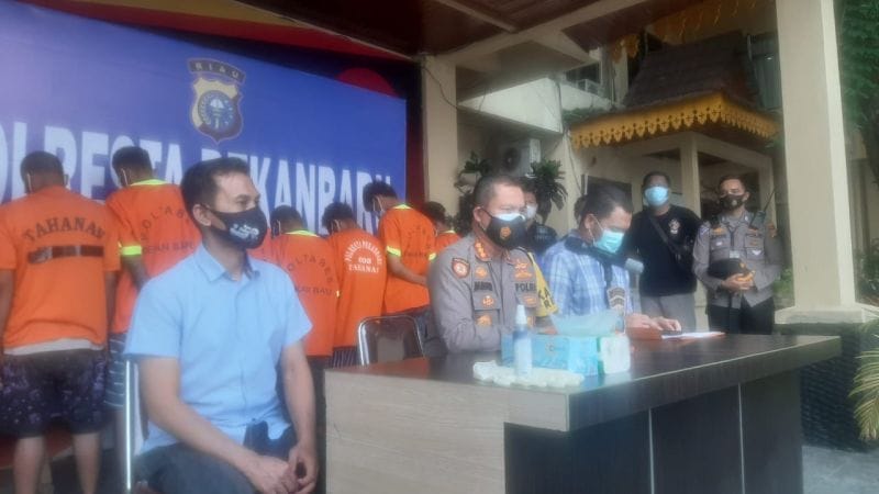 Terungkap, Penyelundupan Rokok Ilegal di Riau Dikawal Preman