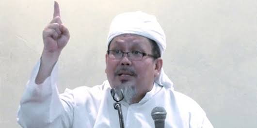 Jenazah Ustaz Tengku Zulkarnain Disalatkan di RS Tabrani