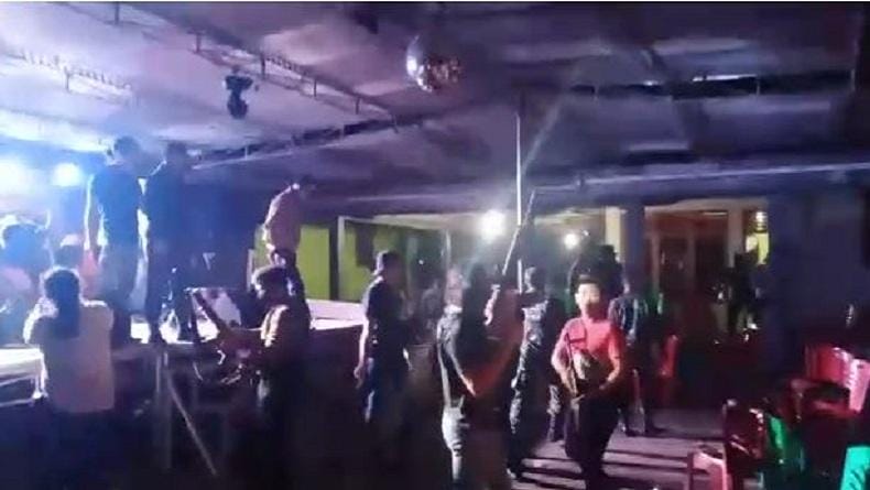 Halal Bi Halal Abai Prokes Dibubarkan Tembakan Peringatan