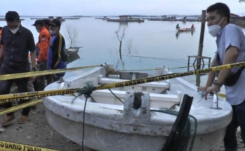 Perahu Angkut 20 Penumpang Terbalik, Nakhodanya Ternyata Usia 13 Tahun