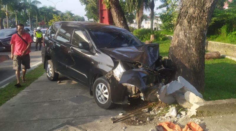 Pengemudi Avanza Tabrak Petugas Kebersihan di Pekanbaru