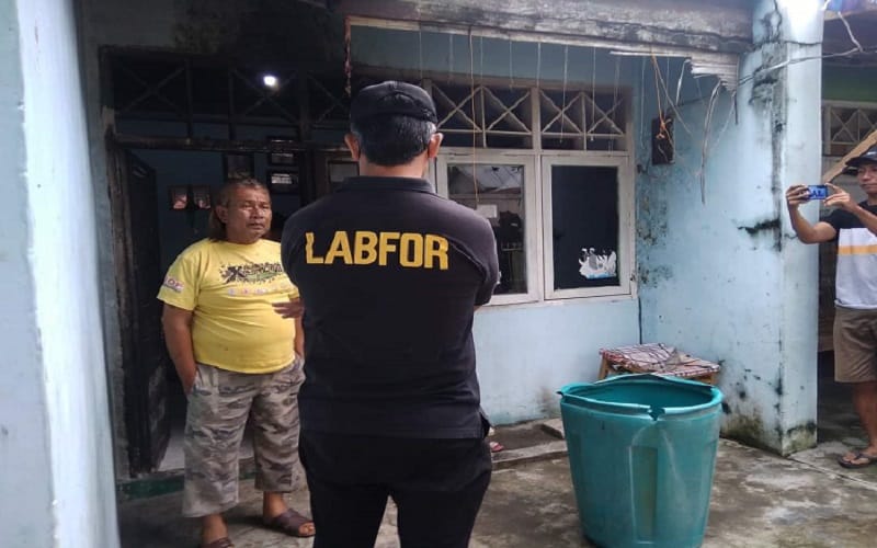 Rumah Orang Tua Wartawan Diduga Dibakar Preman