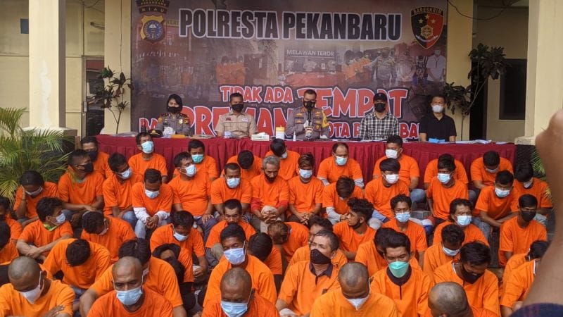 79 Pria Diduga Terlibat Premanisme di Pekanbaru Ditangkap Polisi