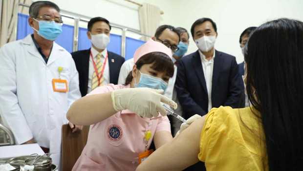 Ratusan Juta Virus Covid di Tubuh Warganya, Gubernur ini Kaget