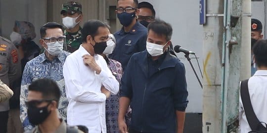 Jokowi Minta Pertimbangan Ahli Soal Usulan Lockdown