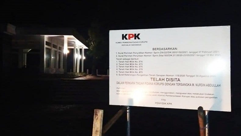 Plang KPK Bikin Warga Takut Dekati Masjid ini