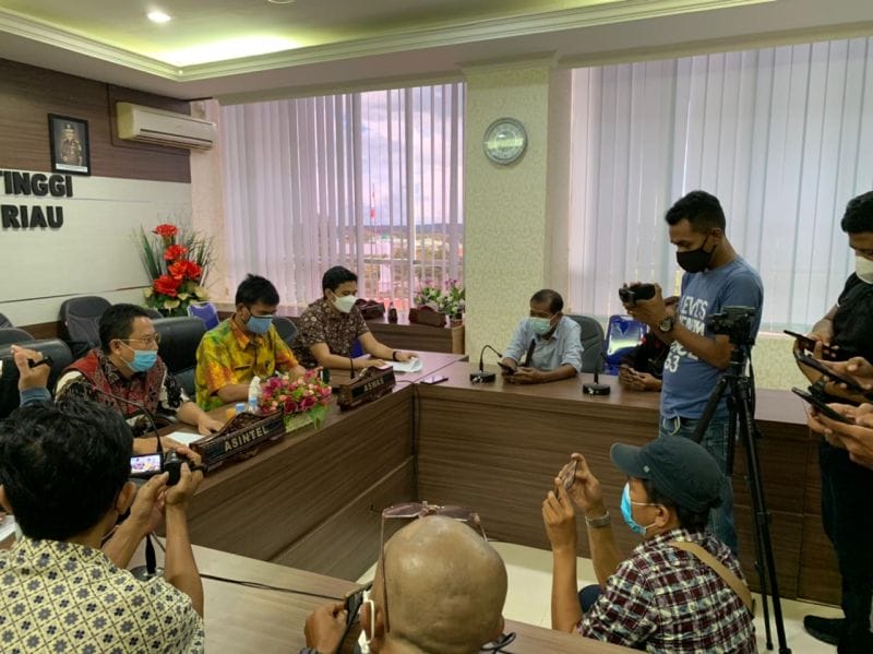 Dua Pegawai Kejaksaan di Kepri Ditangkap Usai Peras Kepala Desa Rp50 Juta