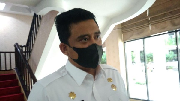 Dicopot Sementara oleh Bobby, Camat Medan Anaknya Dubes Mundur Teratur