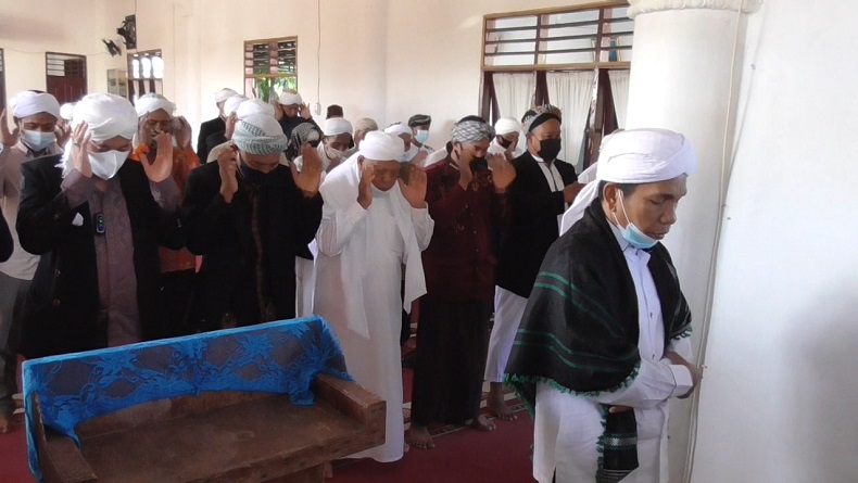 Jemaah Thariqat Naqsabandiyah Sudah Salat Id Pagi Tadi
