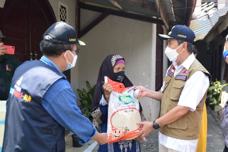 Gubernur Riau: Bantuan Beras PPKM Harus Sampai ke Daerah Terpencil