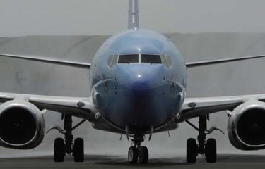 Pesawat Terbang Rendah Bolak-balik di Langit, Ini Penjelasan Airnav