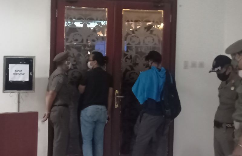 Soal WSSI, DLHK Riau Rapat Tertutup dengan Masyarakat