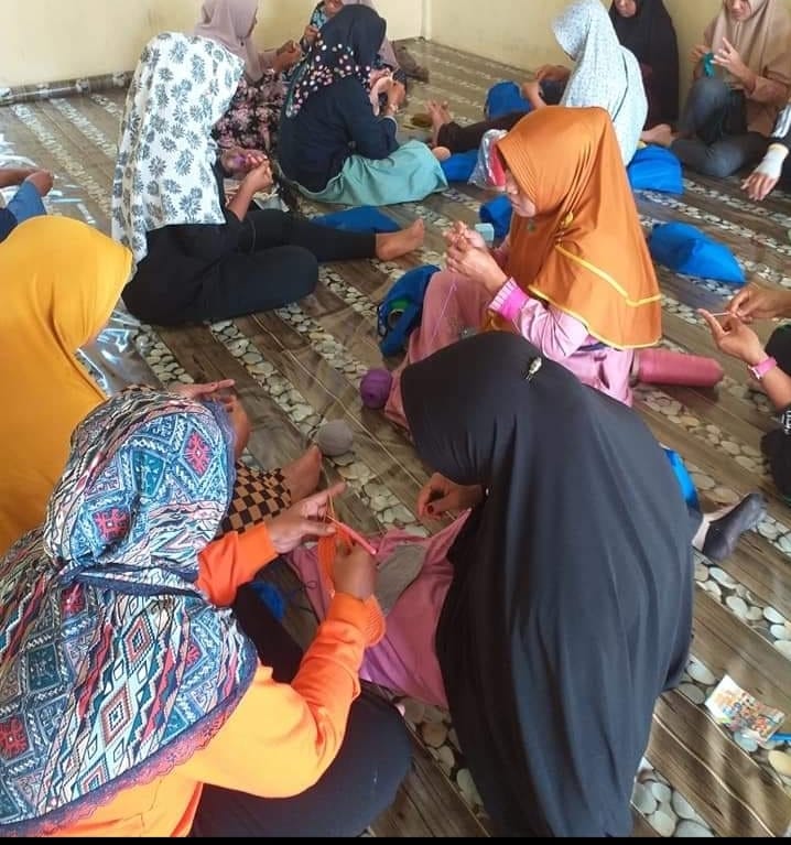 Kerajinan Rajut Benang Terdampak Pandemi
