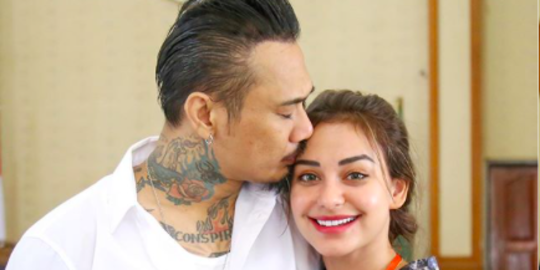 Jerinx Datangi Polda Metro Jaya Sebagai Tersangka Kasus Pengancaman