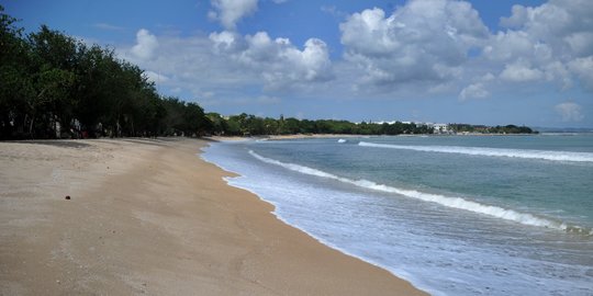 Halo Wisatawan, Pantai Kuta Bali Sudah Dibuka Nih!