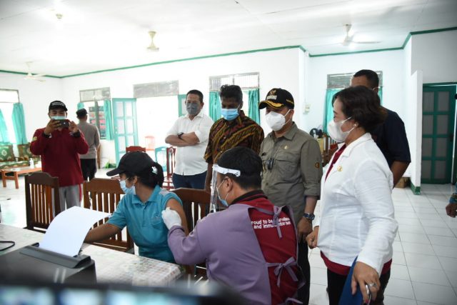 Seluruh Perusahaan Sawit Diminta Lakukan Vaksinasi Massal