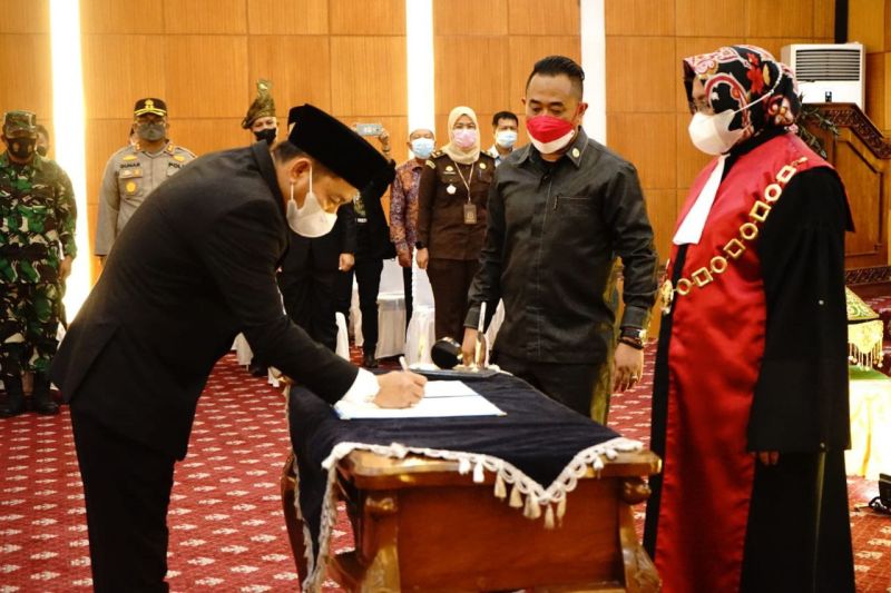 Dugaan Korupsi Bansos Jalan di Tempat, Indra Dilantik Jadi Ketua DPRD Siak