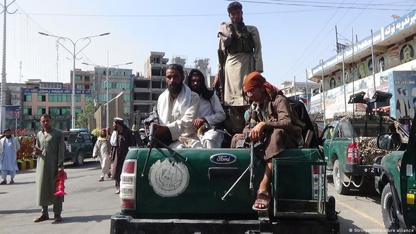 Perang, ISIS Gencarkan Serangan Melawan Taliban