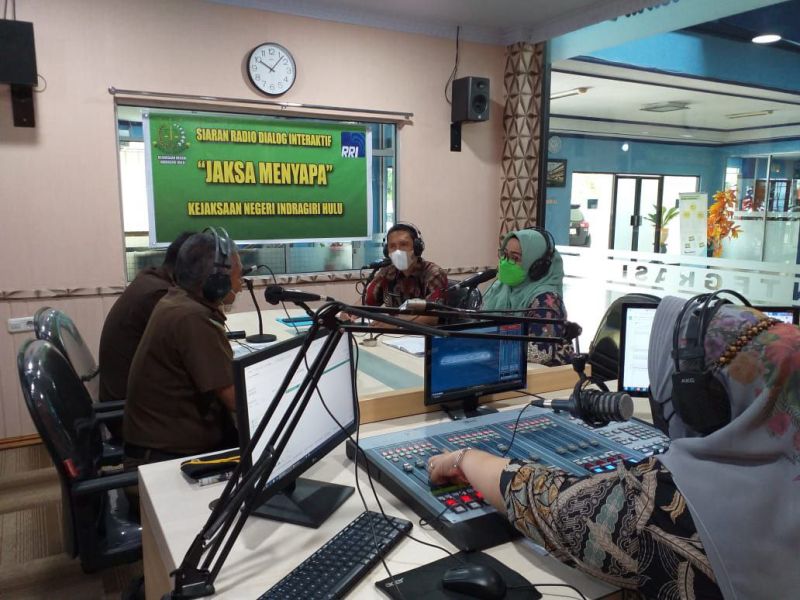 Menggeber PSR Lewat Radio
