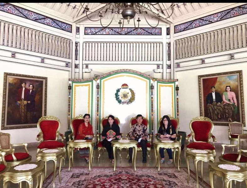 Sampaikan Dukacita, Sultan Indragiri Kunjungi Keraton Mangkunegara