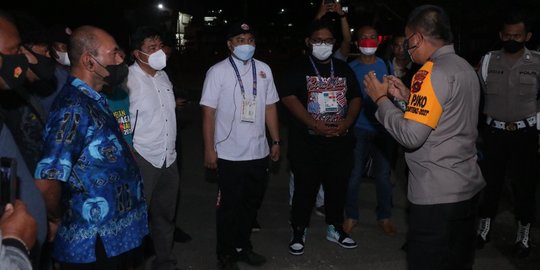 Baku Hantam di Arena Tinju PON XX Papua Berakhir Damai