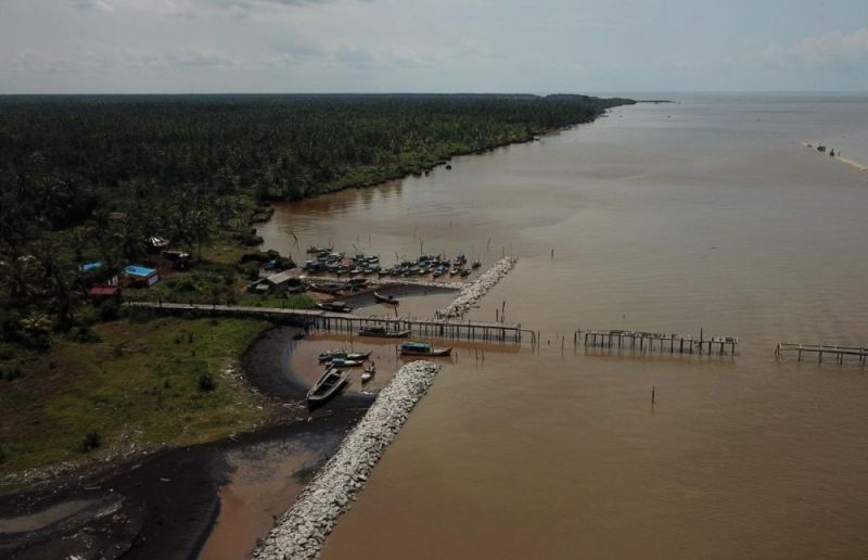 Warga Tanah Merah Lega Ada Pemecah Gelombang