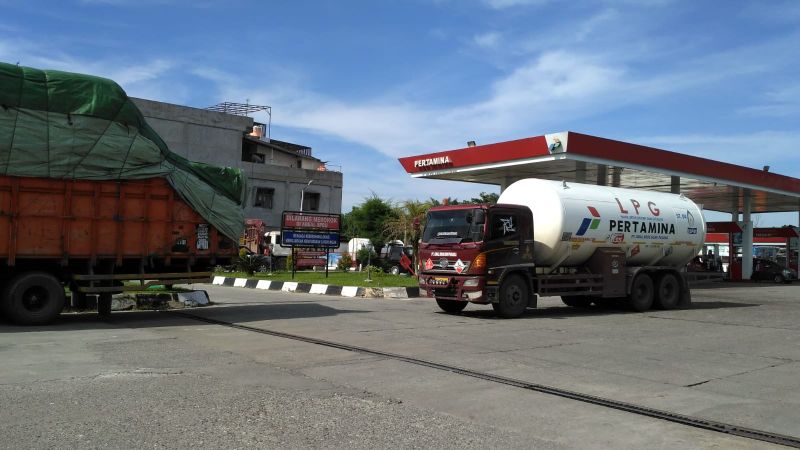 Ahok Minta Direksi Cek Masalah Solar Langka di Riau