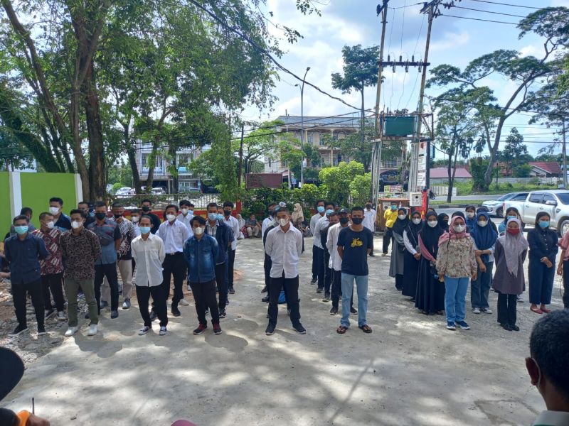 Anak-anak Petani Sawit Diantar Menyongsong Masa Depan