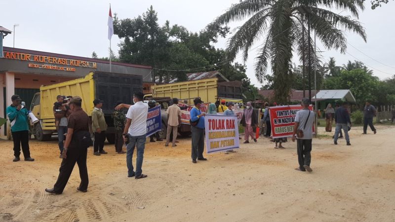 Masa Jabatan Anthony Hamzah Habis, Petani Kopsa M Tagih LPJ