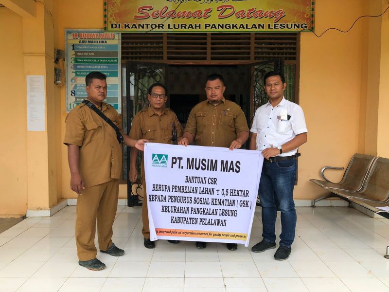 Perusahaan Sawit Sumbang Tanah Pekuburan Buat Masyarakat