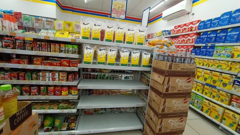 Emak-emak Pekanbaru Mengeluh, Minyak Goreng Langka di Ritel