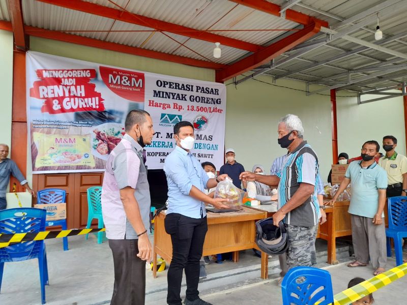 Musim Mas Bantu Emak-emak Dapatkan Migor Murah