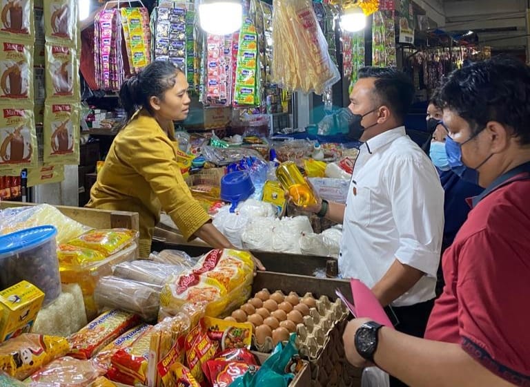 Sudah Tiga Pekan Daerah ini Kekurangan Pasokan Migor Curah