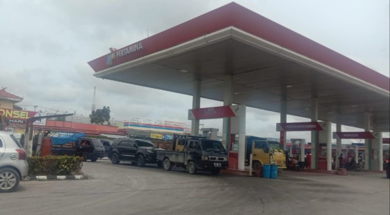 Tiap Hari Antrean Panjang, Pertamina Baru Kirim 187.124 Kiloliter Solar ke Riau