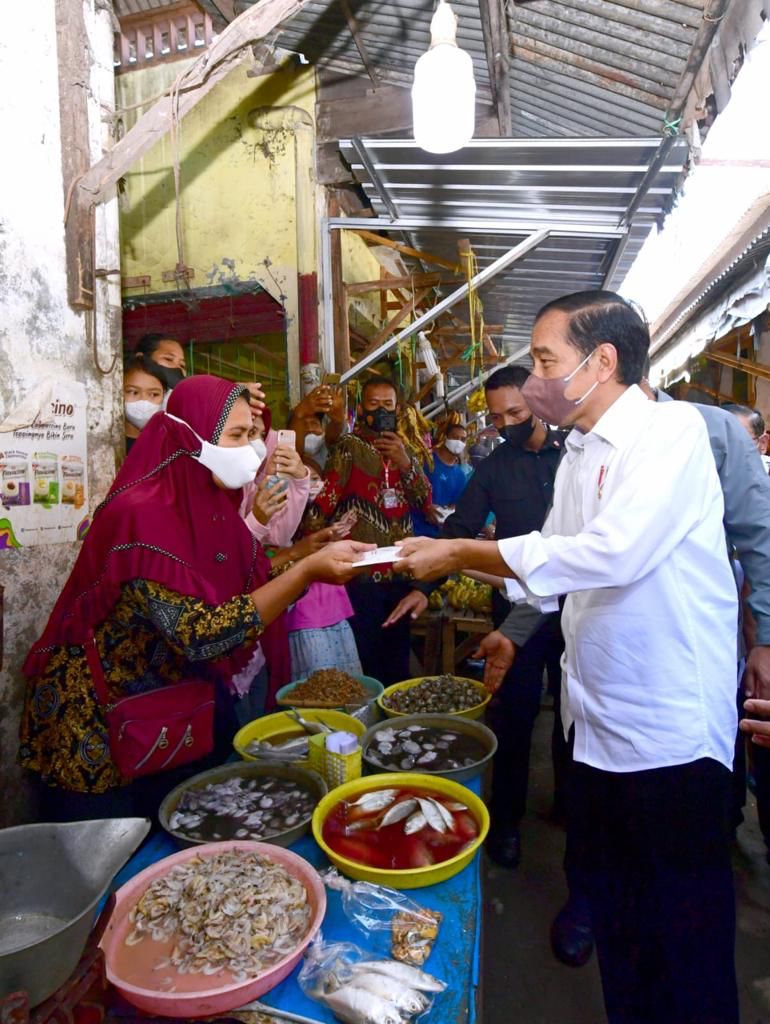 Datangi Pasar, Jokowi Bilang Kondisi Ekonomi Makin Menggeliat