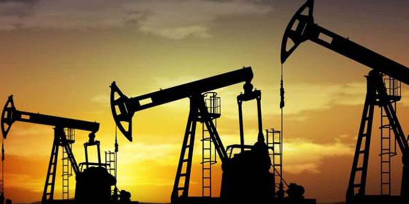 Harga Minyak Beragam Karena Khawatir Pasokan Rusia dan Permintaan