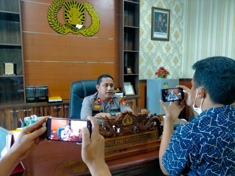 Pendemo Dibanting Oknum Polisi, Polres Rohul Minta Maaf