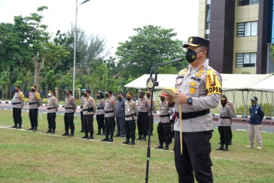 Kapolda Riau Sampaikan Terima Kasih ke 100 Brimob dari BKO Polda Papua