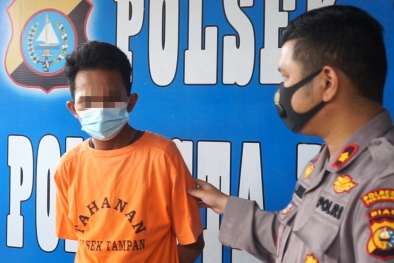 Kacau, Pria di Pekanbaru Ngintip Cewek Mandi Sambil Onani