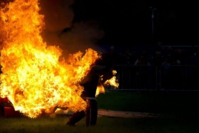 Pria di Rohil Nekat Bakar Diri Depan Istri dan Mertua