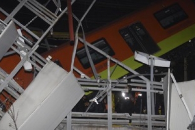 Rel Kereta Layang Ambruk, 20 Orang Tewas