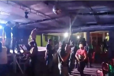 Halal Bi Halal Abai Prokes Dibubarkan Tembakan Peringatan